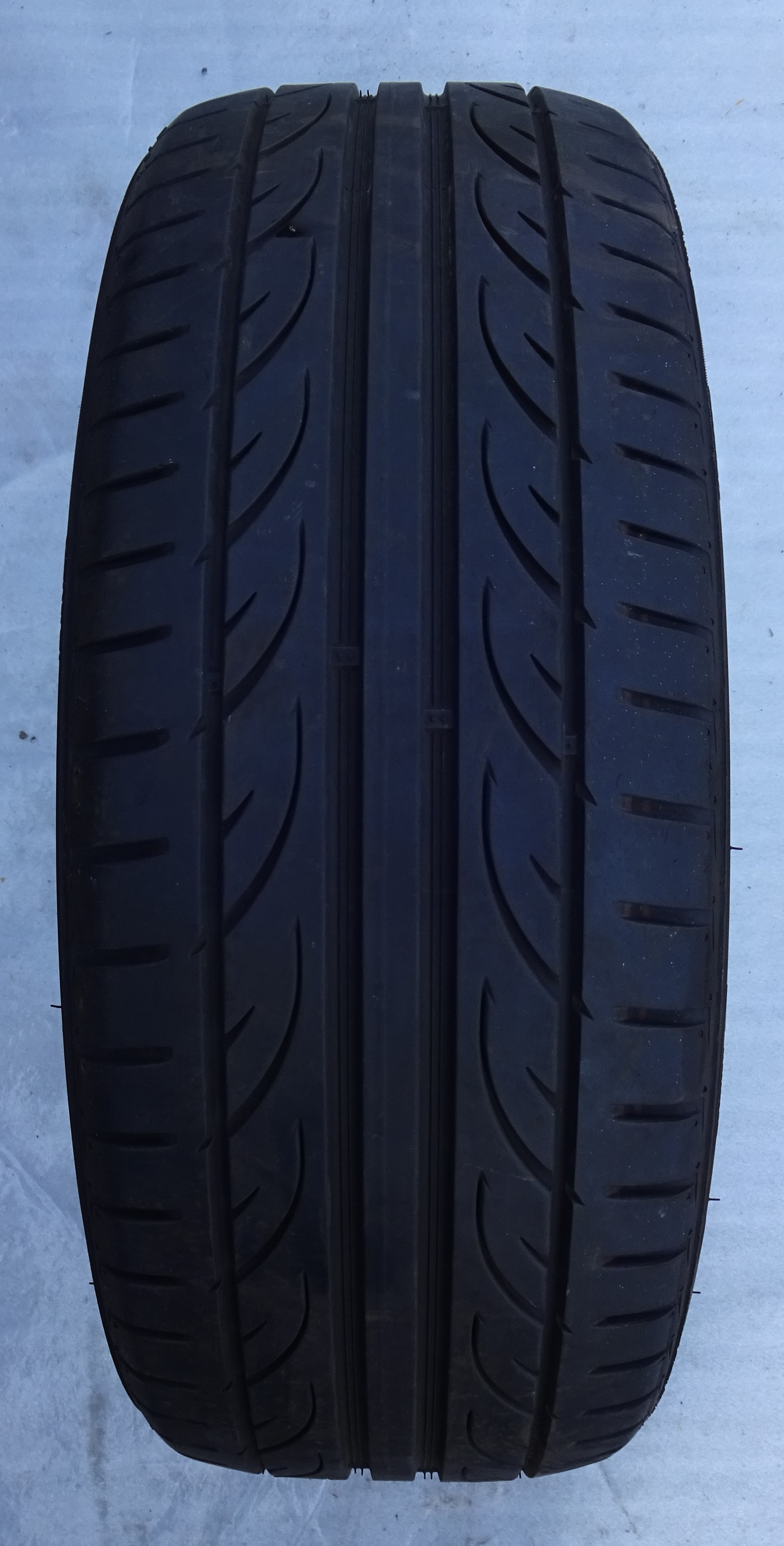 1 Sommerreifen Hankook Ventus V12 Evo 2 205/45 R17 88W E2268